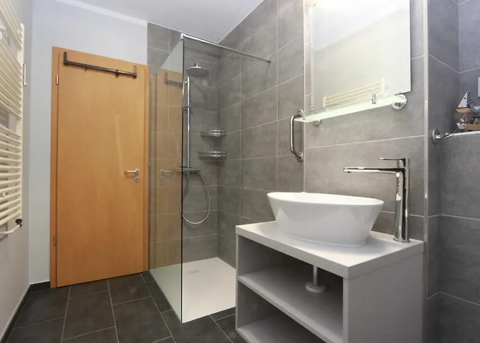 Cc Am Strauchelfeld 4 22 Rudisch Koserow